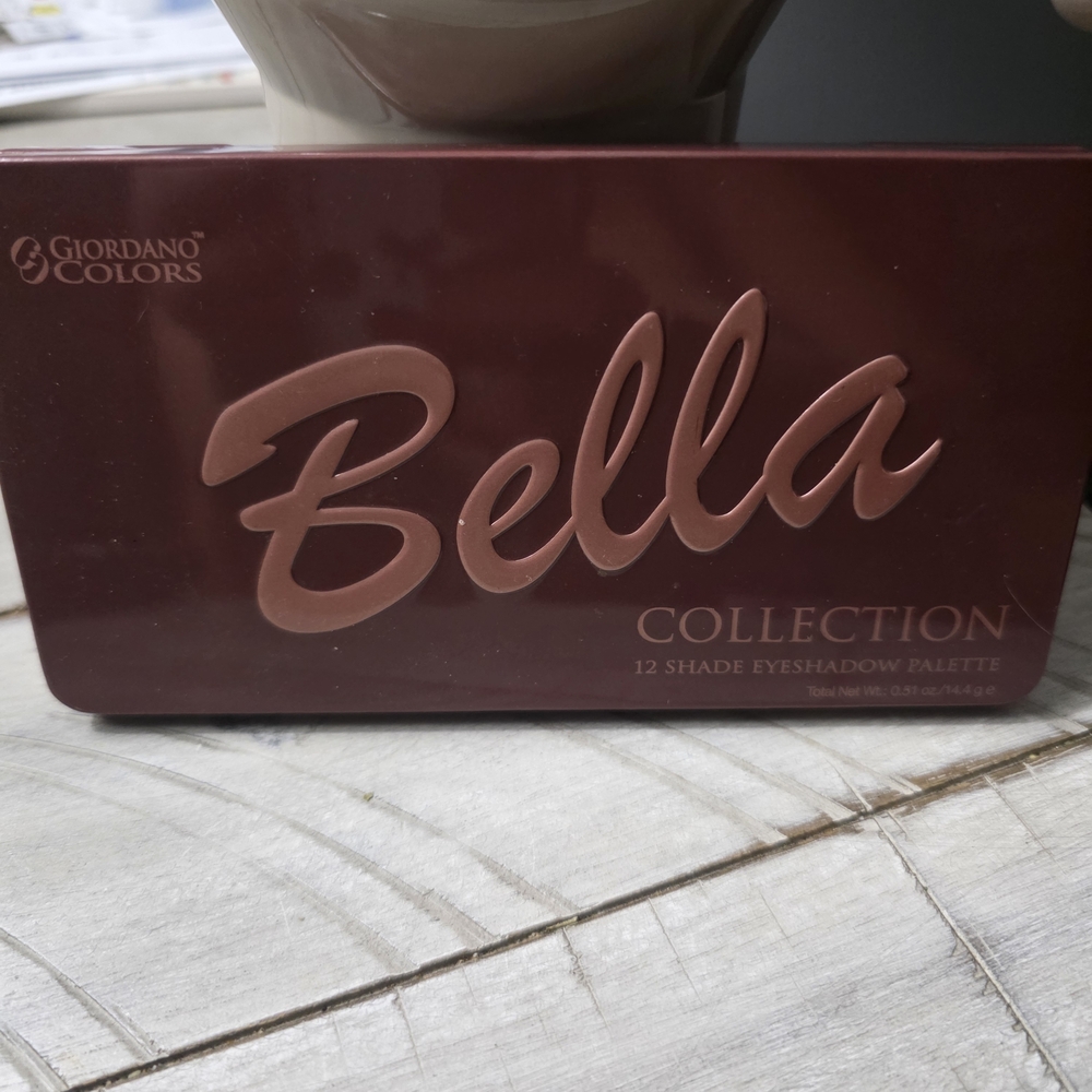 Bella Collection 12-Shade Eyeshadow Palette - Mauve Brown